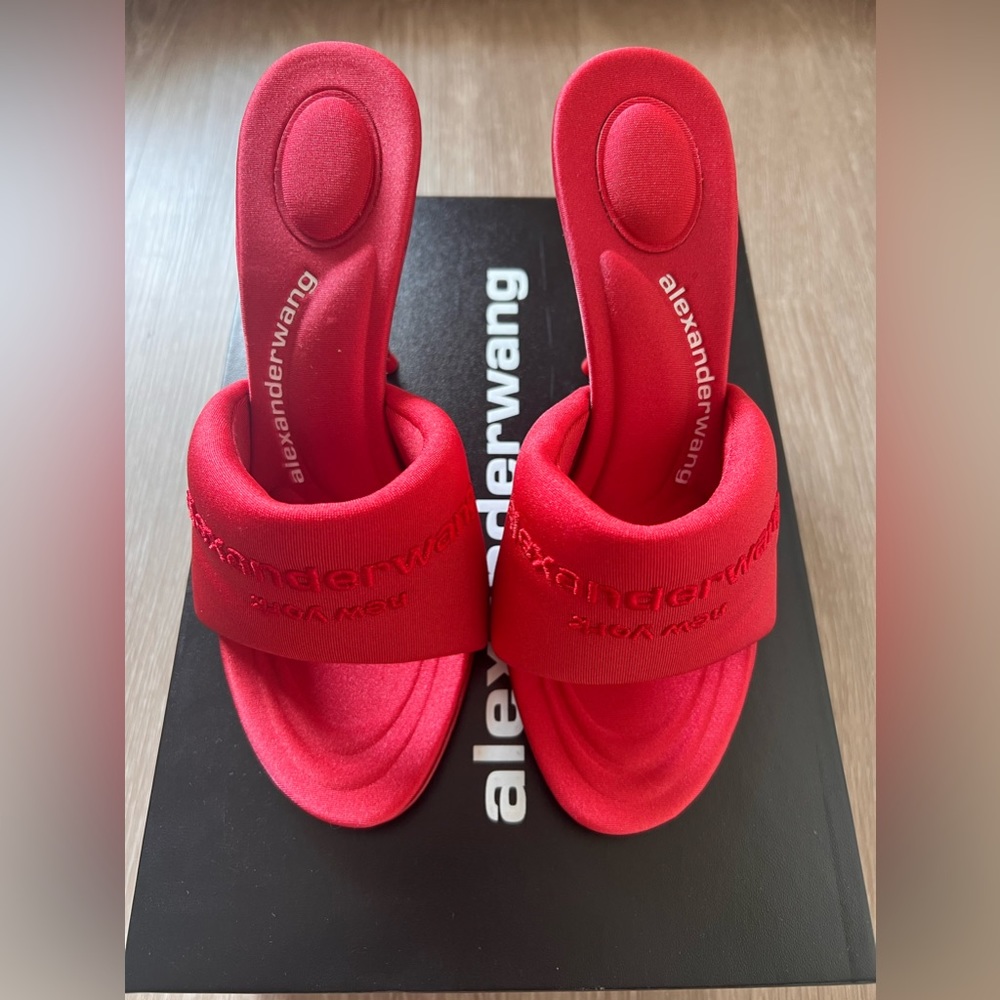 Brand new with box and dust Alexander Wang Sienna Mule Lycra bright red or 6,5US
